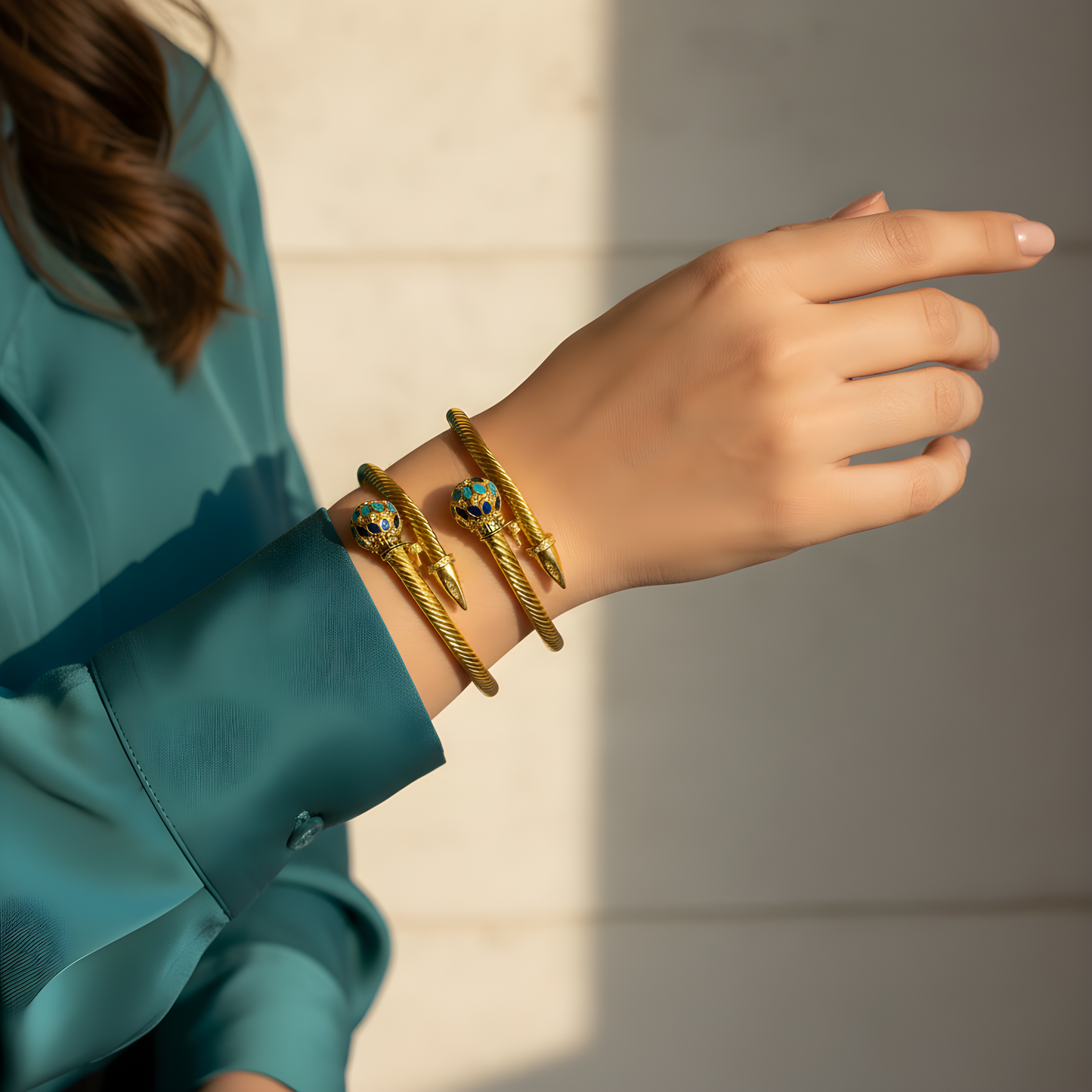 The Babylon Twist Bangle سوار بابلي ملتف