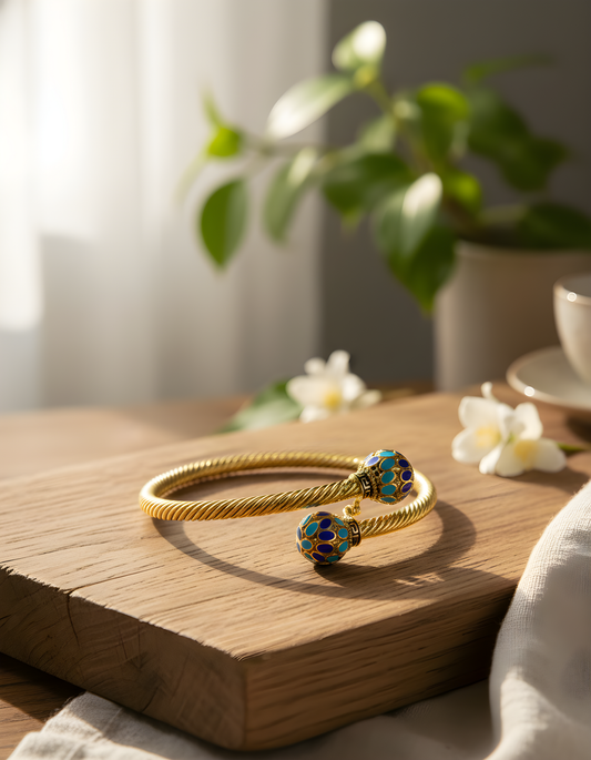 The Babylon Twist Bangle سوار بابلي ملتف